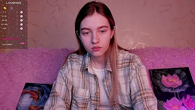 Ksuhesa online show from March 17, 1:39 pm