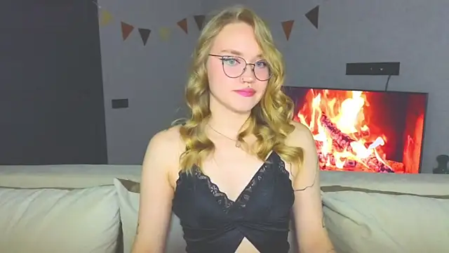 Aurora Golden1 online show from December 7, 7:21 pm