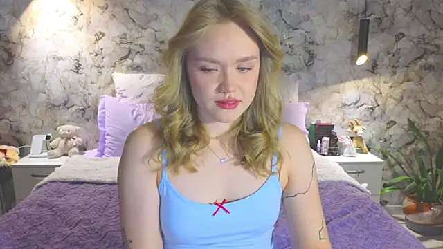 Aurora Golden1 online show from November 19, 5:13 pm