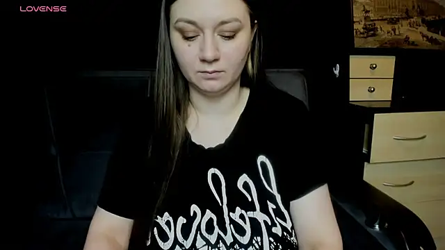 AlisaBacker online show from March 6, 8:05 pm