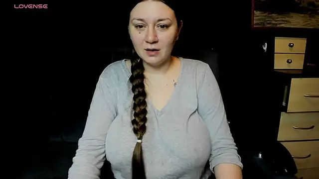 AlisaBacker online show from June 18, 8:13 pm