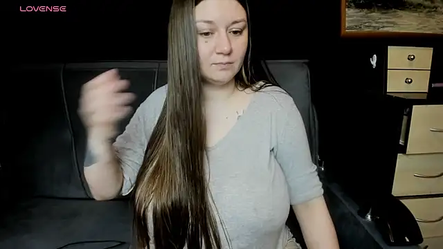 AlisaBacker online show from June 21, 5:15 pm