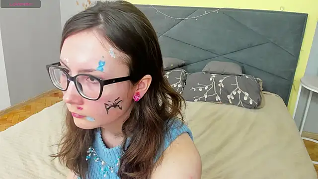 OliviaTurnery online show from January 8, 1:57 pm