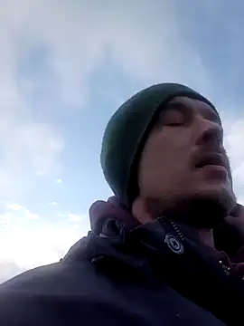 Snapshot of hornyboyopen chatting on December 6, 10:49 am hornyboyopen online show from December 6, 10:49 am