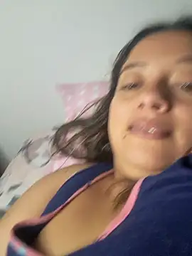 Snapshot of _MaripossaSexy_ chatting on April 5, 3:15 am MaripossaSexy online show from April 5, 3:15 am