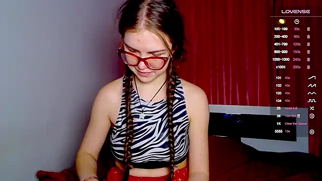 Sarah HS online show from January 15, 1:52 pm