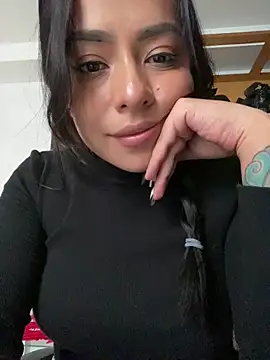 Snapshot of foxxy_nasty chatting on October 18, 7:03 pm foxxy nasty online show from October 18, 7:03 pm