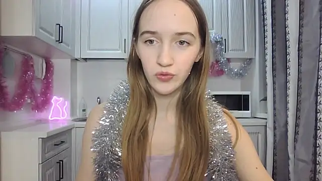 Snapshot of leslie_my_lovee chatting on December 16, 11:07 pm leslie my lovee online show from December 16, 11:07 pm