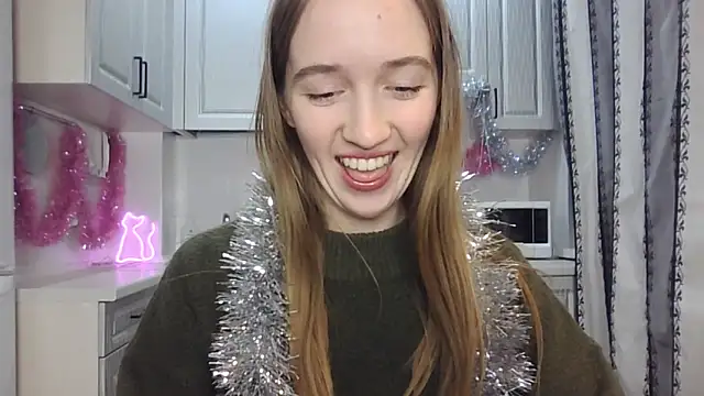 Snapshot of leslie_my_lovee chatting on December 22, 7:52 pm leslie my lovee online show from December 22, 7:52 pm