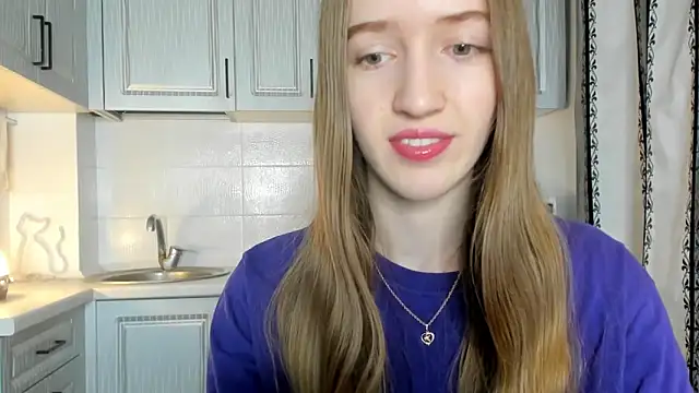 Snapshot of leslie_my_lovee chatting on November 22, 1:43 pm leslie my lovee online show from November 22, 1:43 pm