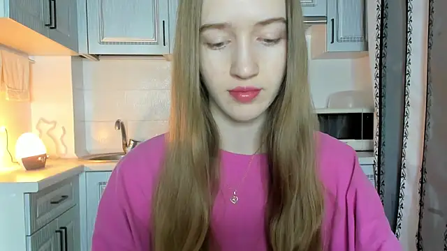 Snapshot of leslie_my_lovee chatting on November 28, 5:10 am leslie my lovee online show from November 28, 5:10 am