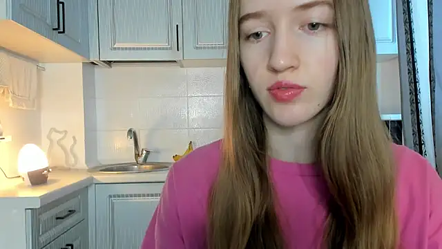 Snapshot of leslie_my_lovee chatting on November 30, 8:40 am leslie my lovee online show from November 30, 8:40 am