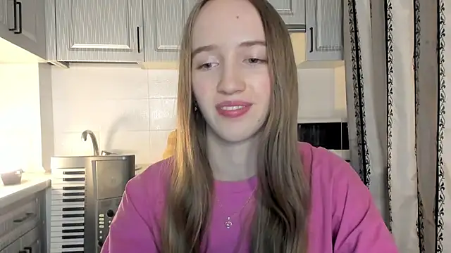 Snapshot of leslie_my_lovee chatting on December 13, 7:53 pm leslie my lovee online show from December 13, 7:53 pm