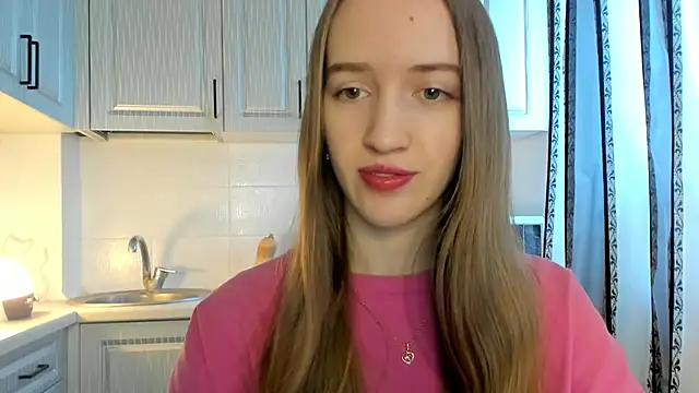 Snapshot of leslie_my_lovee chatting on December 14, 8:20 am leslie my lovee online show from December 14, 8:20 am