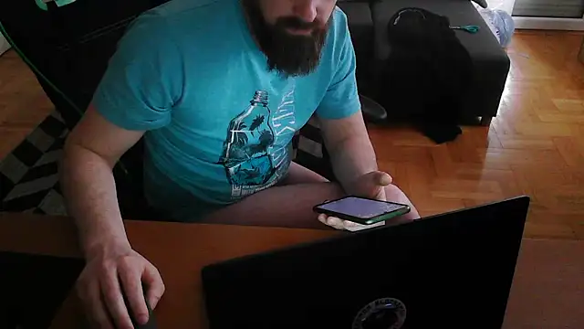 Snapshot of DickStaza chatting on March 3, 2:48 pm DickStaza online show from March 3, 2:48 pm