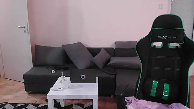 Snapshot of DickStaza chatting on October 1, 3:40 pm DickStaza online show from October 1, 3:40 pm