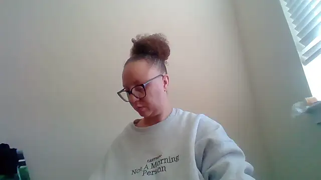 Snapshot of Paisleehaze chatting on March 1, 6:10 pm Paisleehaze online show from March 1, 6:10 pm