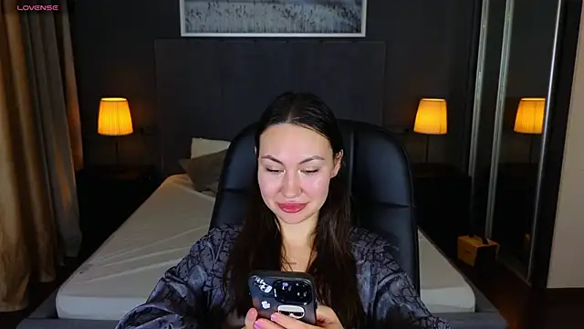 Snapshot of GIGI_BENNET chatting on December 15, 9:03 am GIGI BENNET online show from December 15, 9:03 am