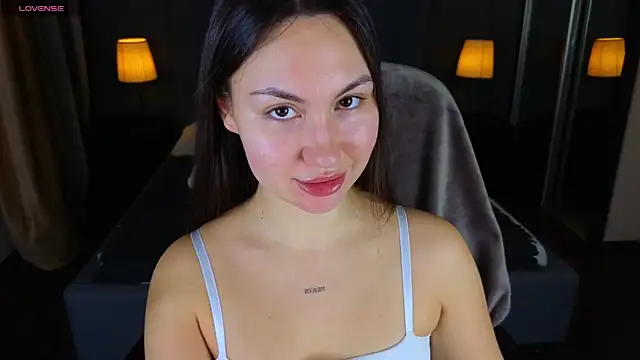 Snapshot of GIGI_BENNET chatting on December 20, 5:25 am GIGI BENNET online show from December 20, 5:25 am