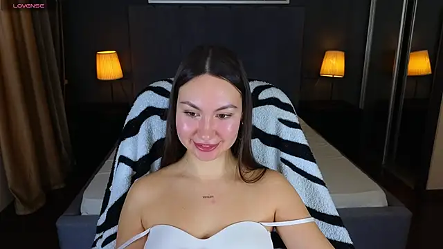 Snapshot of GIGI_BENNET chatting on December 25, 8:29 am GIGI BENNET online show from December 25, 8:29 am