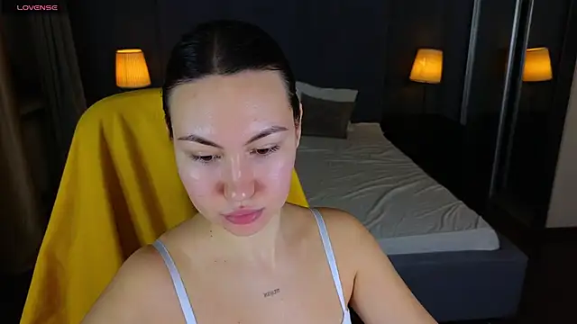 Snapshot of GIGI_BENNET chatting on December 27, 5:42 am GIGI BENNET online show from December 27, 5:42 am