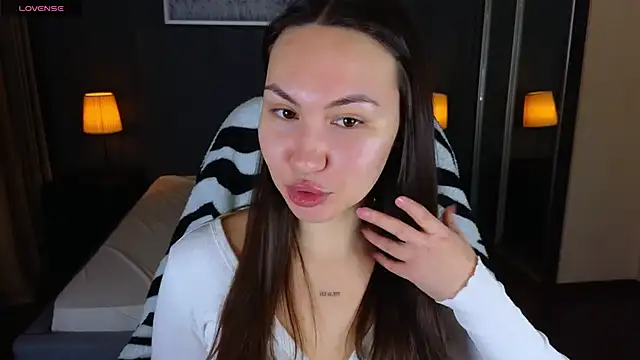 Snapshot of GIGI_BENNET chatting on January 3, 5:28 am GIGI BENNET online show from January 3, 5:28 am
