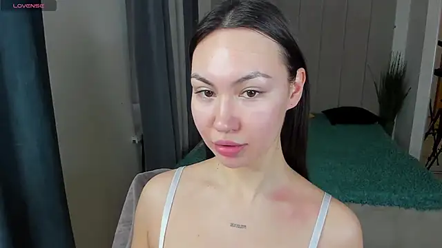 Snapshot of GIGI_BENNET chatting on March 1, 5:42 am GIGI BENNET online show from March 1, 5:42 am