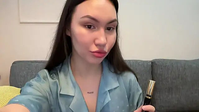 Snapshot of GIGI_BENNET chatting on March 4, 8:02 am GIGI BENNET online show from March 4, 8:02 am