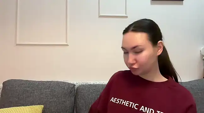 Snapshot of GIGI_BENNET chatting on March 6, 5:35 am GIGI BENNET online show from March 6, 5:35 am