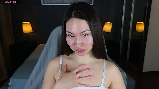 Snapshot of GIGI_BENNET chatting on March 13, 8:15 am GIGI BENNET online show from March 13, 8:15 am