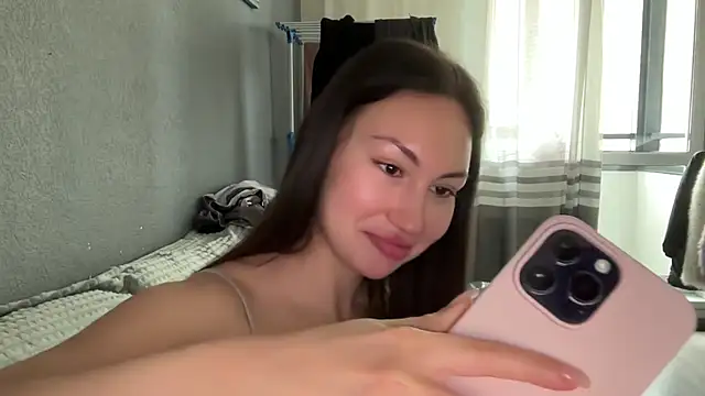 Snapshot of GIGI_BENNET chatting on September 13, 5:18 am GIGI BENNET online show from September 13, 5:18 am