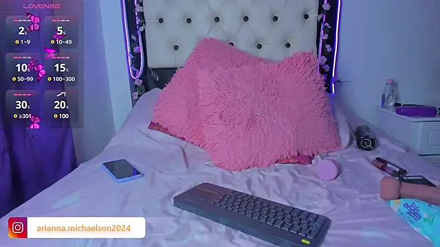 AriannaMichaelson online show from February 11, 6:08 am