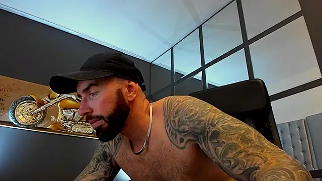 AronGrant online show from November 9, 10:46 am