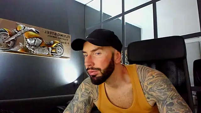 Snapshot of AronGrant chatting on March 31, 8:59 am AronGrant online show from March 31, 8:59 am