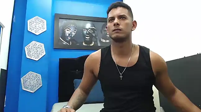 Chris Dick23 online show from December 6, 3:19 am