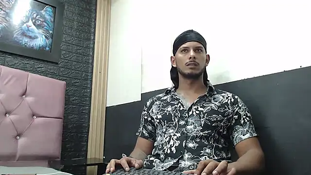 Chris Dick23 online show from October 17, 4:37 am