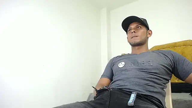 Chris Dick23 online show from May 24, 4:28 am