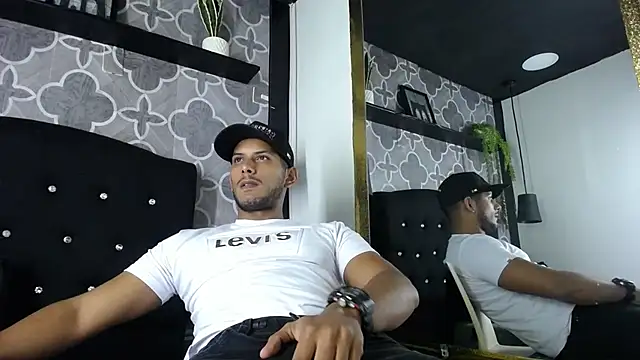 Chris Dick23 online show from July 19, 4:27 am