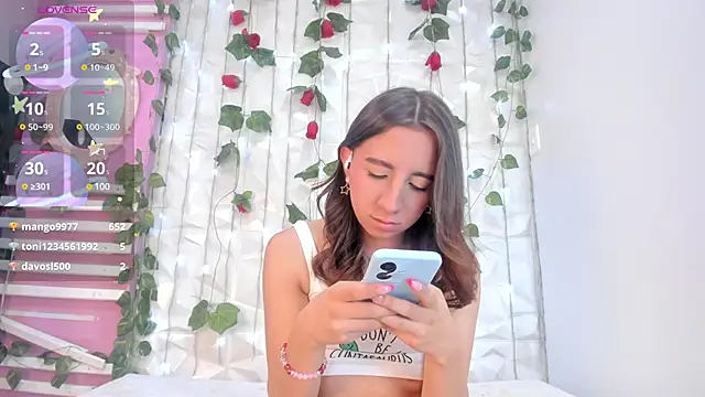Snapshot of Miiaa_doll chatting on January 24, 2:41 pm Miiaa doll online show from January 24, 2:41 pm