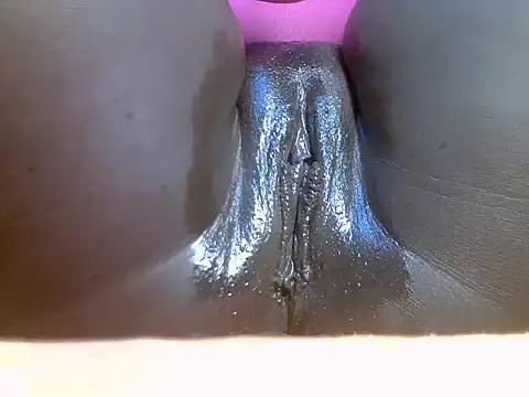 Snapshot of Liza331 chatting on October 9, 10:30 pm Liza331 online show from October 9, 10:30 pm