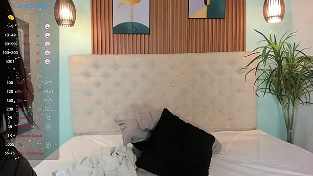 NicolleeEvanss online show from January 8, 11:43 am