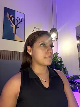 NicolleeEvanss online show from June 19, 10:30 am