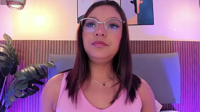 NicolleeEvanss online show from July 6, 12:13 pm