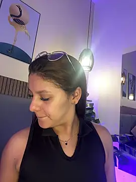 NicolleeEvanss online show from July 8, 10:53 am