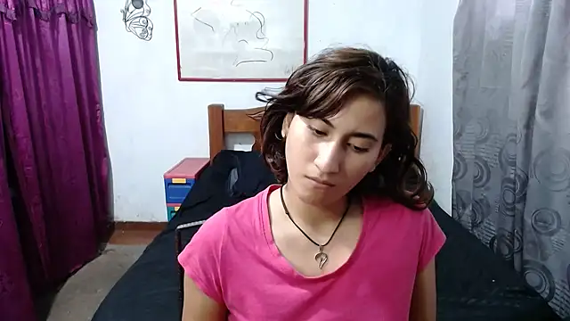 LadyMilk003 online show from December 16, 3:43 pm