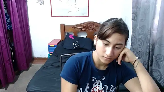 LadyMilk003 online show from December 17, 3:28 pm
