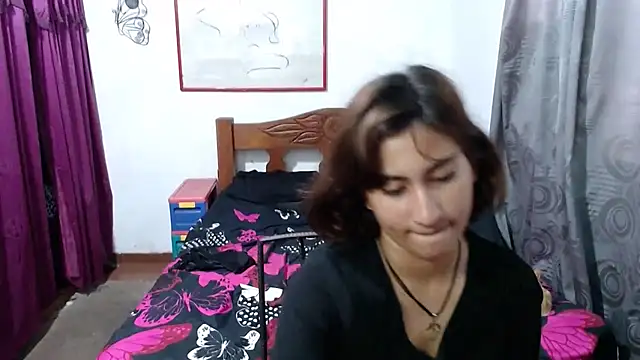 LadyMilk003 online show from January 3, 3:33 pm