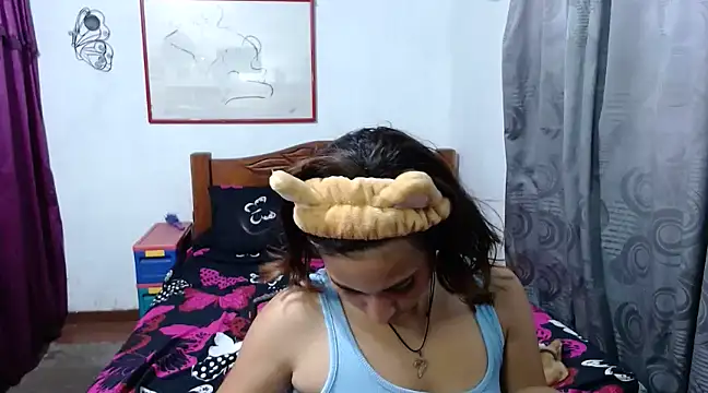 LadyMilk003 online show from January 4, 3:49 pm