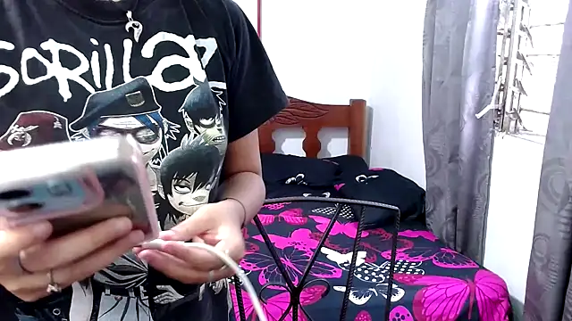 Snapshot of LadyMilk003 chatting on September 23, 8:45 pm LadyMilk003 online show from September 23, 8:45 pm