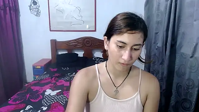 Snapshot of LadyMilk003 chatting on November 3, 6:20 pm LadyMilk003 online show from November 3, 6:20 pm